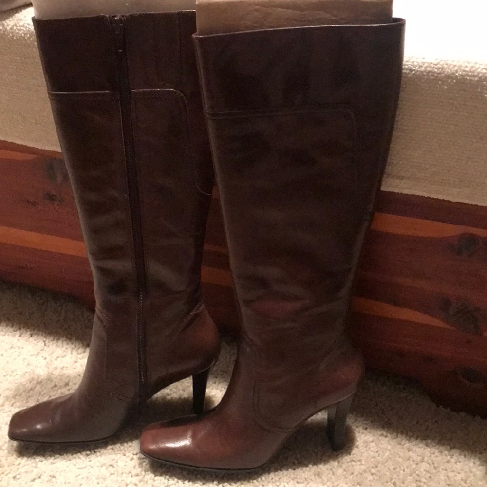 Brown dress boots